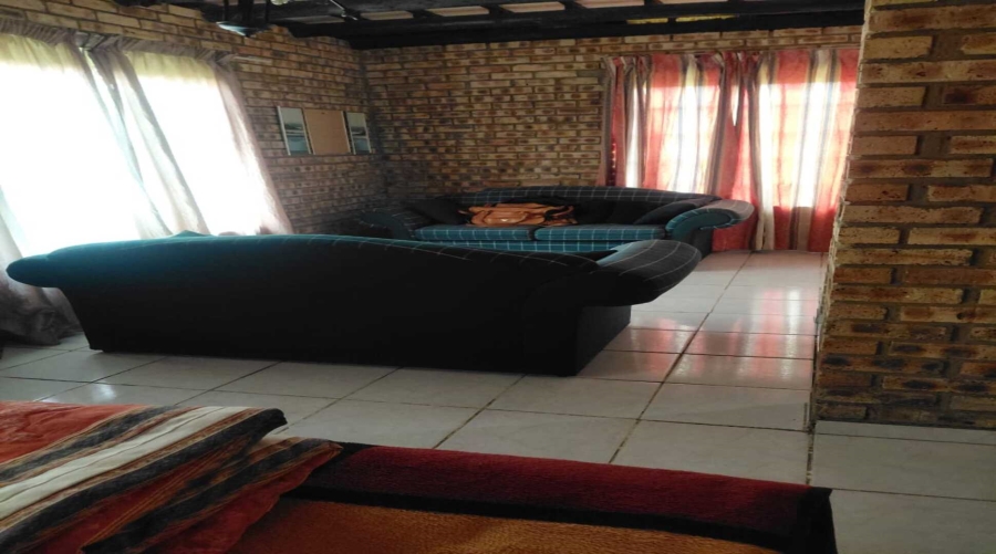 1 Bedroom Property for Sale in Oranjeville Free State